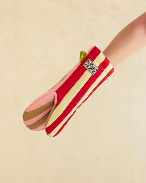Dusen Dusen Ladybug Stripe Quilted Oven Mitt