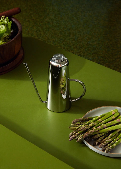 Holcomb Dripless Oil Can