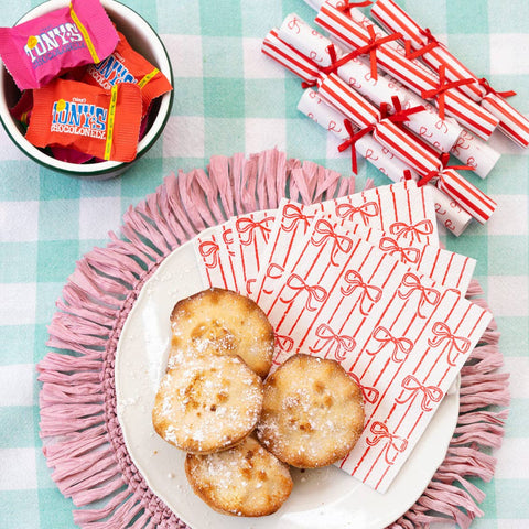 Candy Christmas Saucer Crackers - 8 Pack